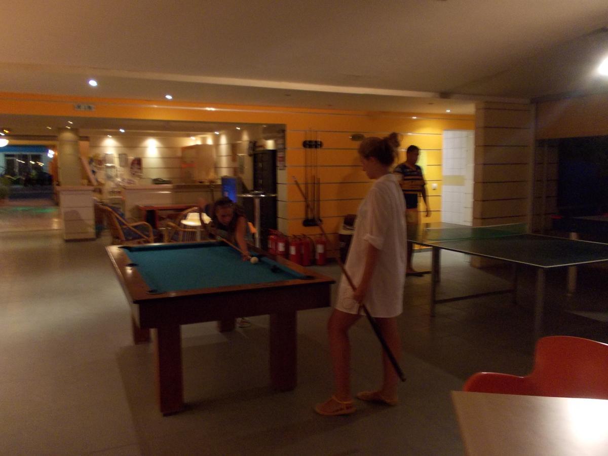 Kavos Central Gardens Luaran gambar
