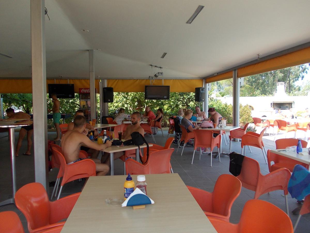 Kavos Central Gardens Luaran gambar