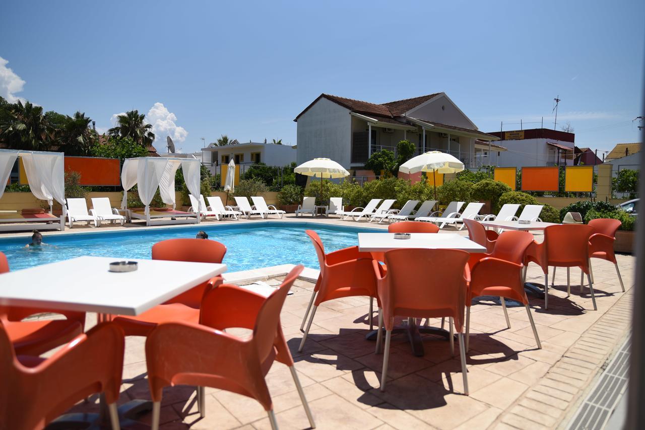 Kavos Central Gardens Luaran gambar