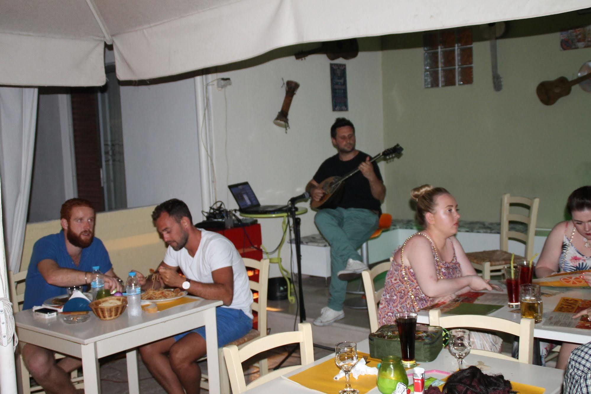 Kavos Central Gardens Luaran gambar