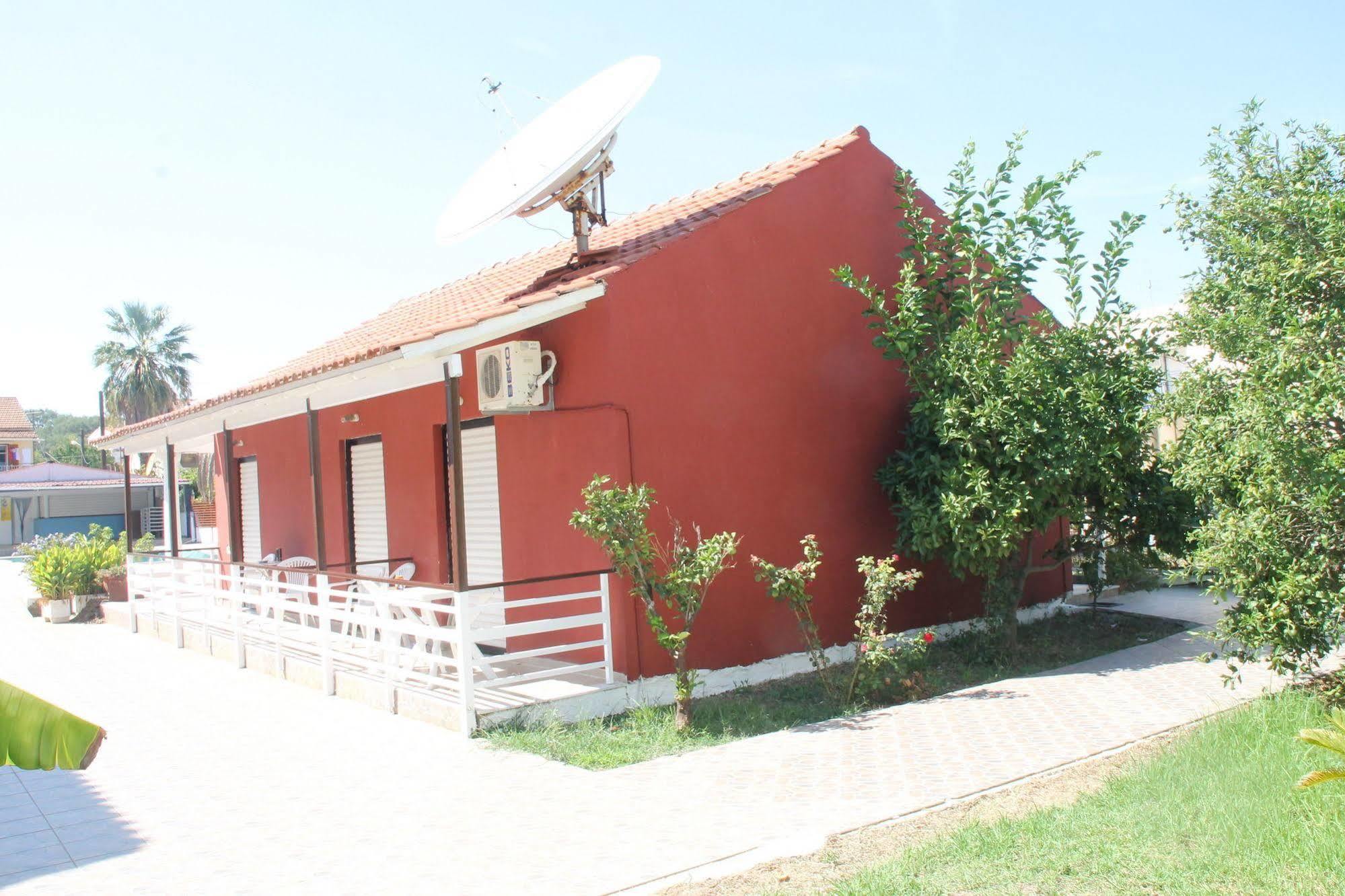 Kavos Central Gardens Luaran gambar